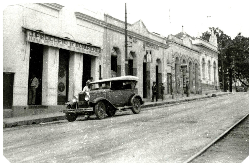 Casa Juca Procópio na Rua Getúlio Vargas na década de 30.