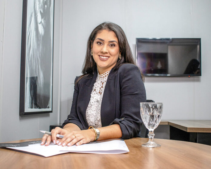 Isabella Vivas Sampaio - OAB/MG 187.520